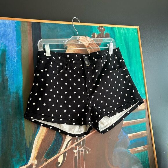 H&M Black and White Polka Dot High Waist Shorts 10 - Picture 11 of 15